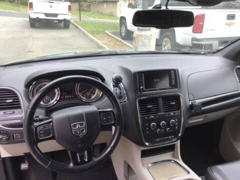 2016 Dodge Grand Caravan SXT Plus