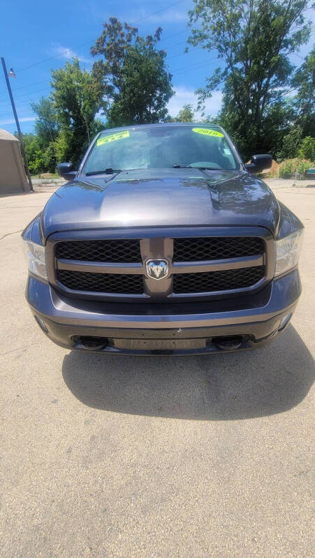 2016 RAM 1500 SLT