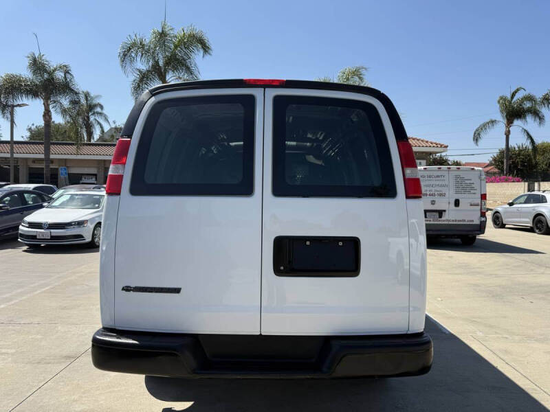 2017 Chevrolet Express 2500