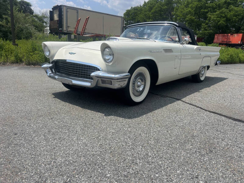 1957 Ford Thunderbird
