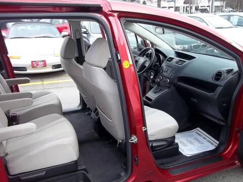 2013 Mazda MAZDA5 Sport