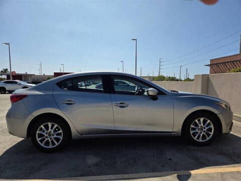 2016 Mazda MAZDA3 i Sport