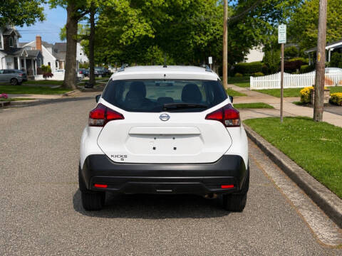 2018 Nissan Kicks S