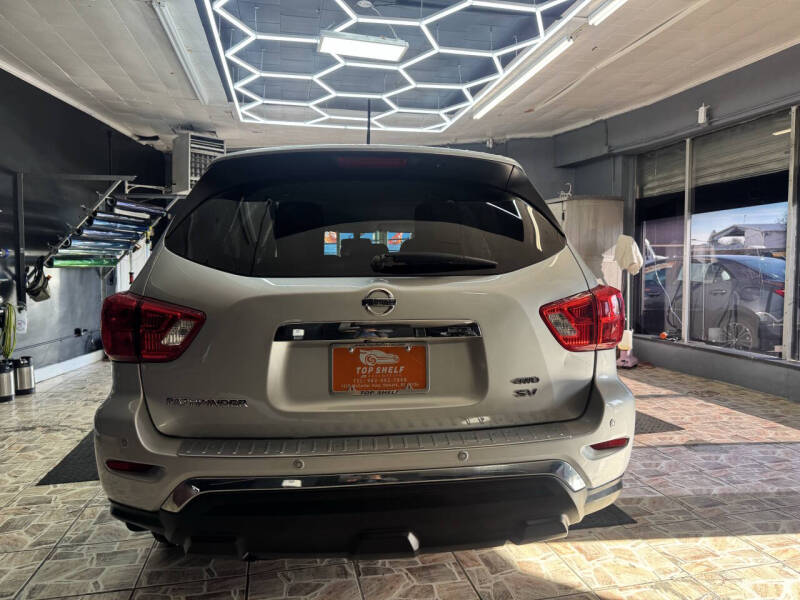 2017 Nissan Pathfinder SV