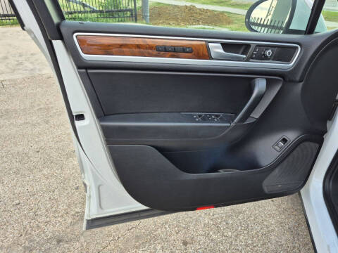 2014 Volkswagen Touareg TDI Lux