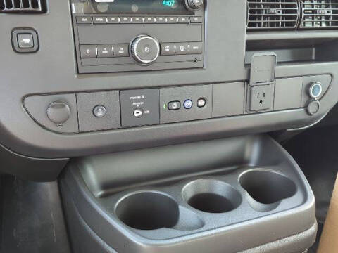 2025 Chevrolet Express 2500