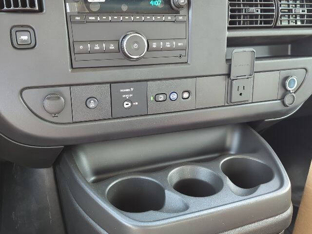 2025 Chevrolet Express 2500