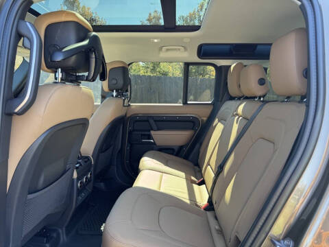 2026 Land Rover Defender 110 P300 S