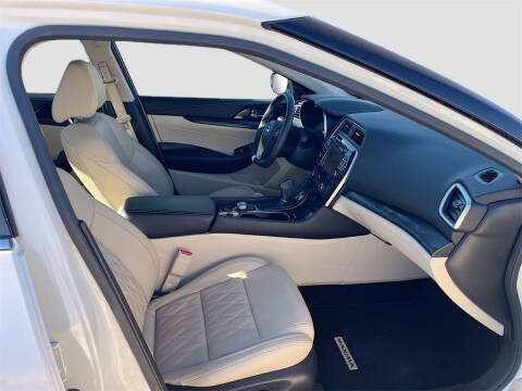 2023 Nissan Maxima 3.5 Platinum