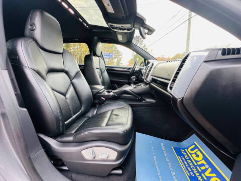 2014 Porsche Cayenne Platinum