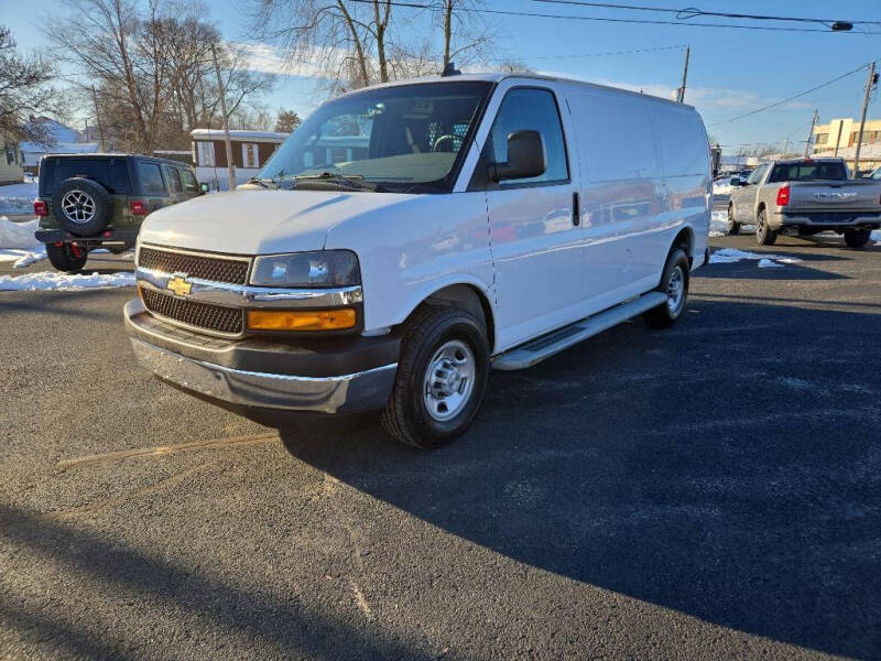 2022 Chevrolet Express 2500