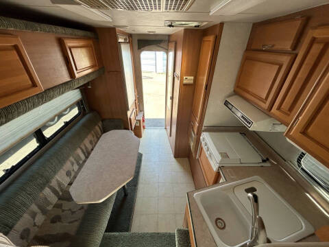 2005 Lance CAMPER 920