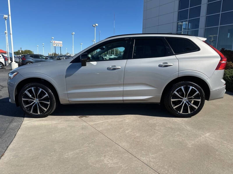 2023 Volvo XC60 B5 Plus Dark Theme
