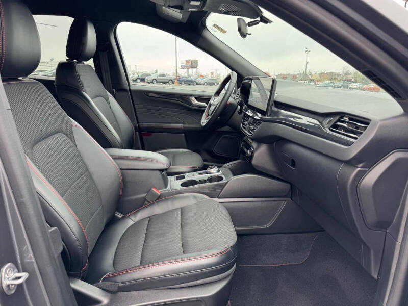 2023 Ford Escape ST-Line Select