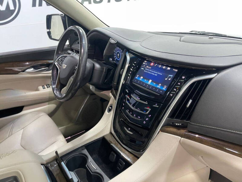 2019 Cadillac Escalade Luxury