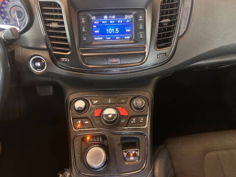 2016 Chrysler 200 S