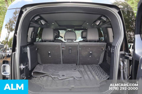 2023 Land Rover Defender 110 V8