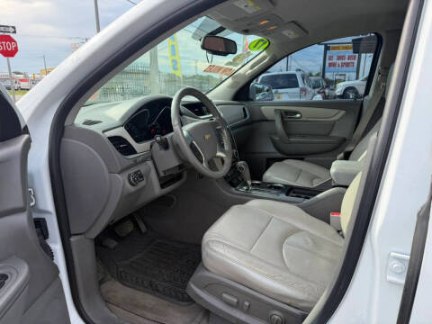 2017 Chevrolet Traverse LT