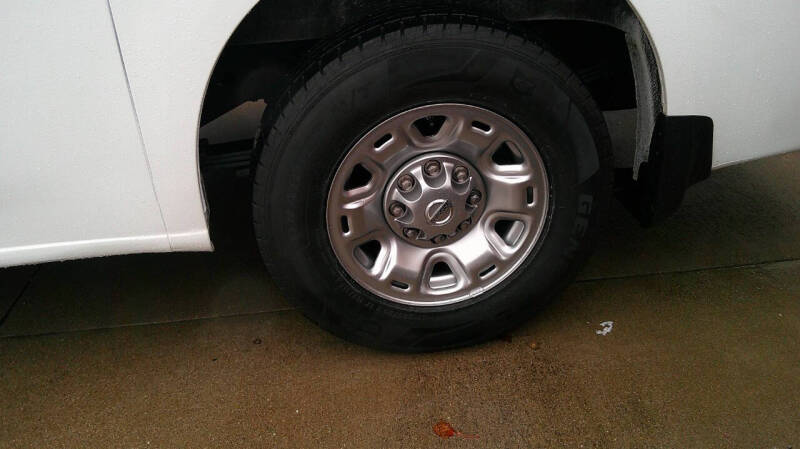 2017 Nissan NV 2500 HD SV