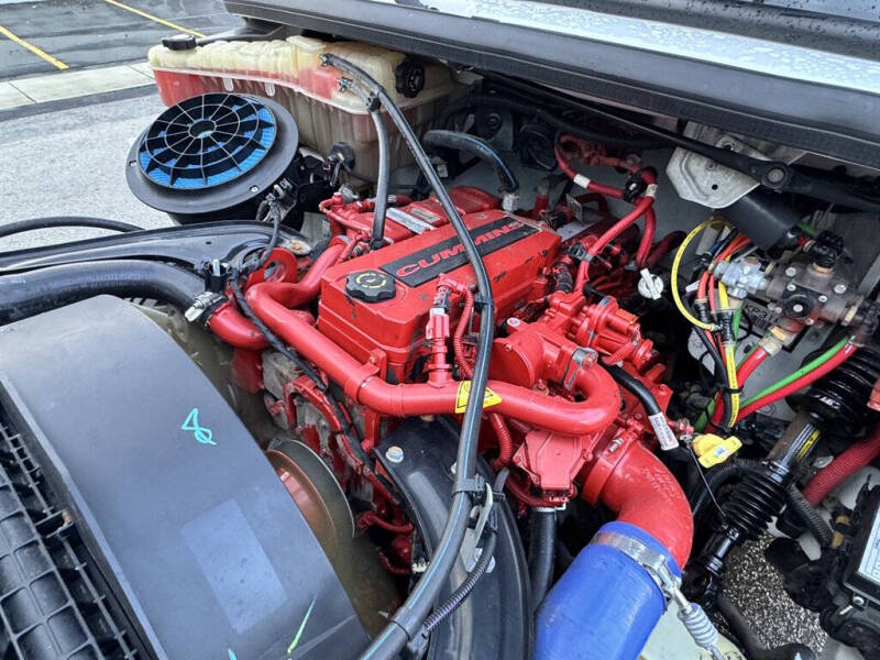 2019 Freightliner M2 106