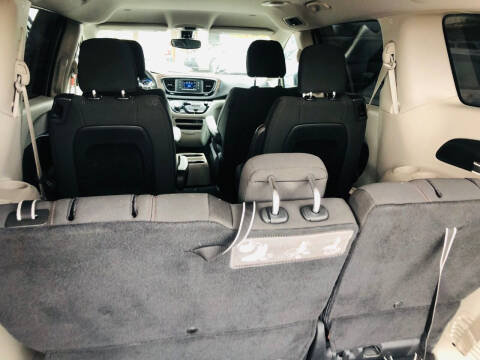 2017 Chrysler Pacifica Touring