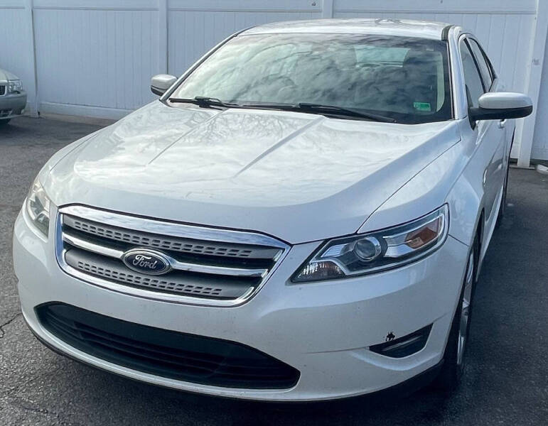 2011 Ford Taurus SEL