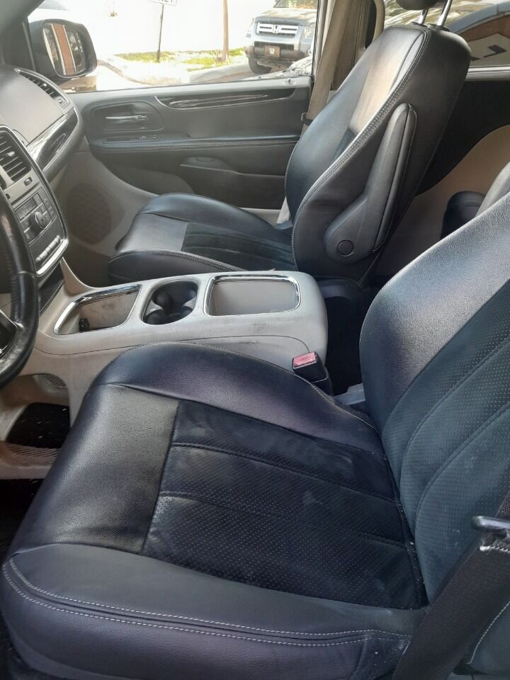 2014 Dodge Grand Am Minivan - $5,950