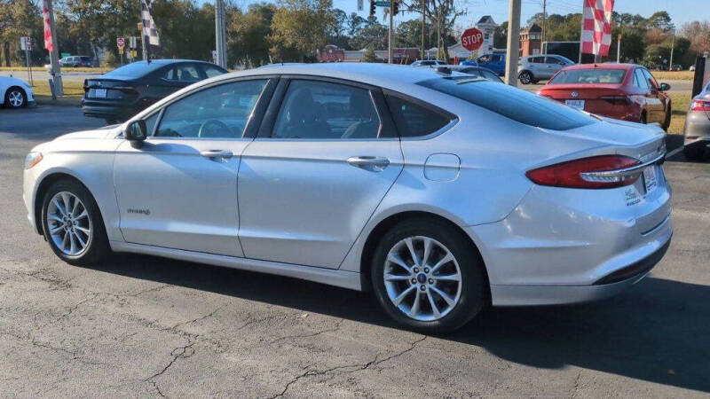 2017 Ford Fusion Hybrid SE