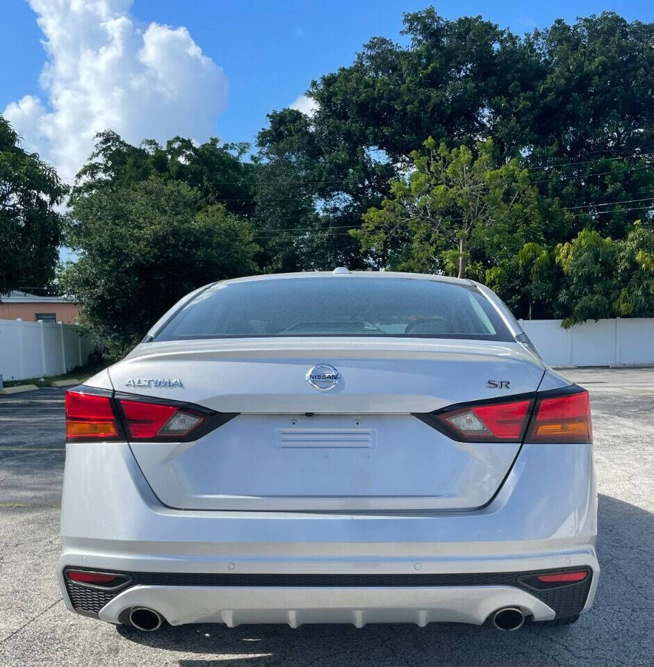 2020 NISSAN Altima Sedan - $17,950