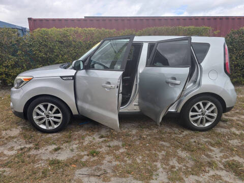 2019 Kia Soul +
