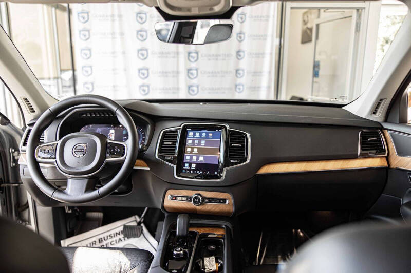 2025 Volvo XC90 B6 Plus Bright Theme 7P