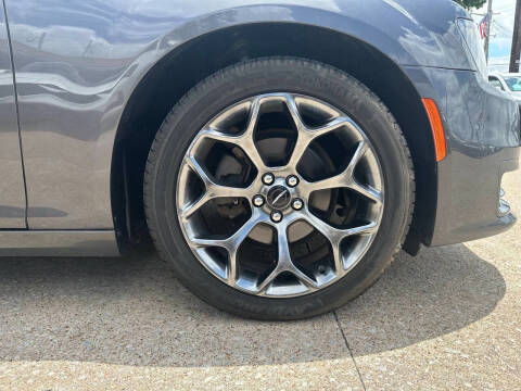 2018 Chrysler 300 S