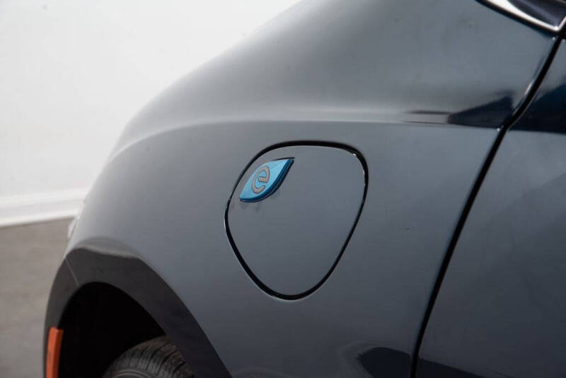 2024 Chrysler Pacifica Plug-In Hybrid Select
