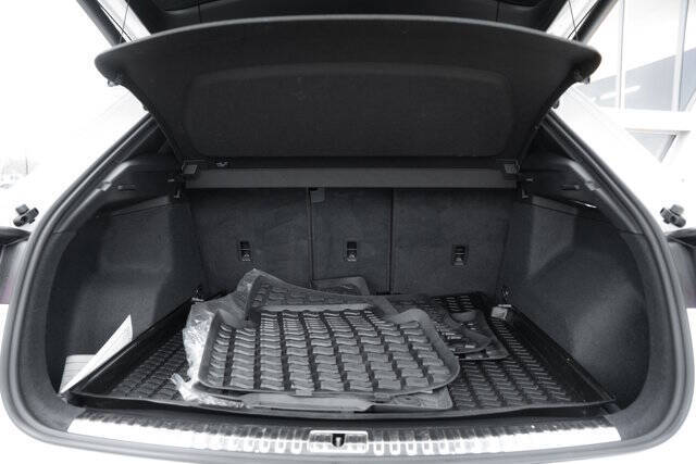 2022 Audi Q3 quattro S line Prem Plus 45 TFSI