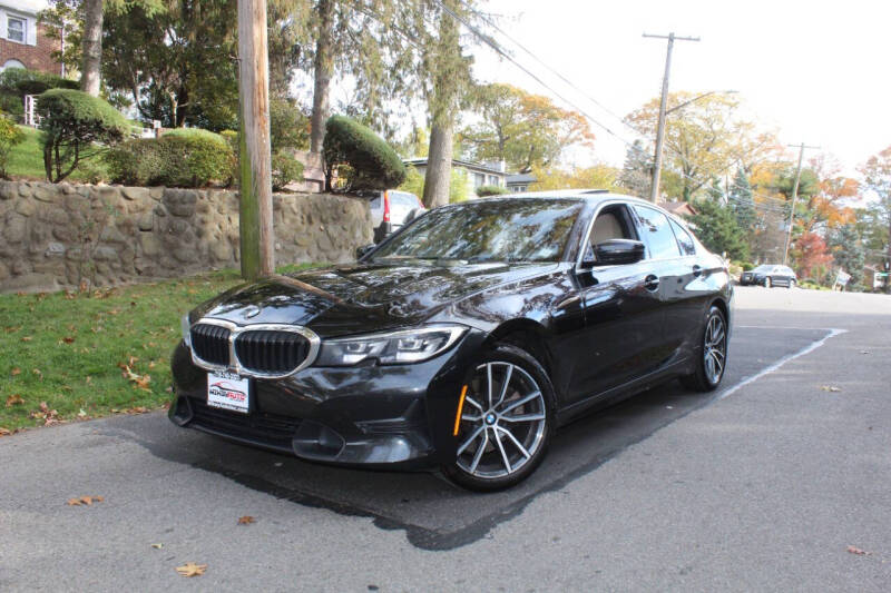 2020 BMW 3 Series 330i's photo