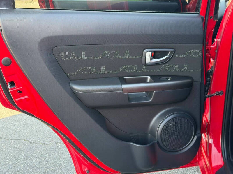 2013 Kia Soul +