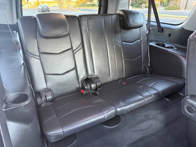 2016 Cadillac Escalade ESV Luxury Collection