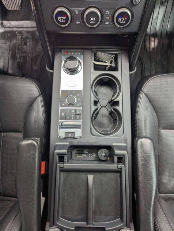 2017 Land Rover Discovery SE