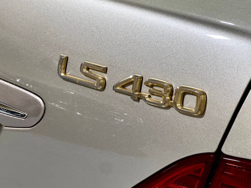 2005 Lexus LS 430