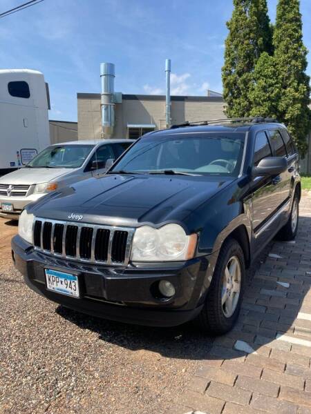 2005 Jeep Grand Cherokee for sale at Specialty Auto Wholesalers Inc in Eden Prairie MN