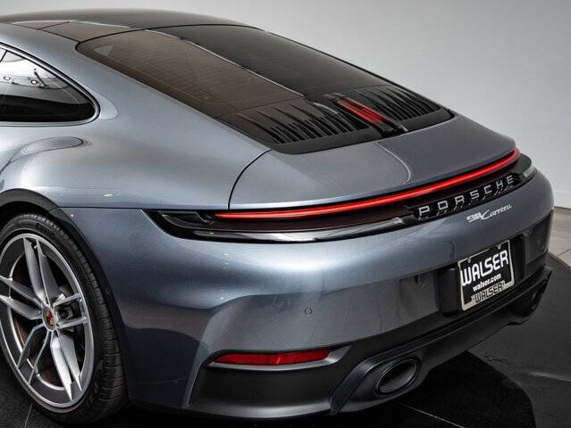 2025 Porsche 911 Carrera