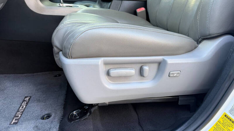 2012 Toyota Tundra Grade