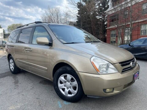 2006 Kia Sedona for sale at H & R Auto in Arlington VA
