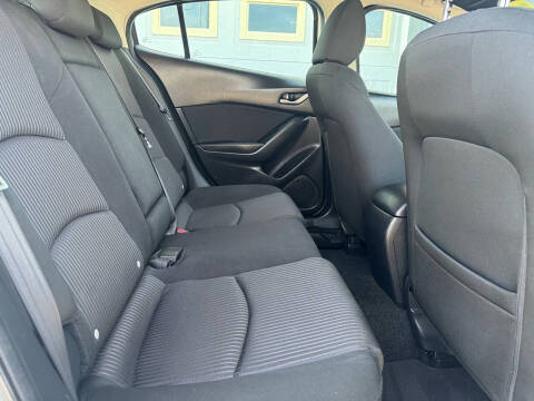 2016 Mazda MAZDA3 i Touring