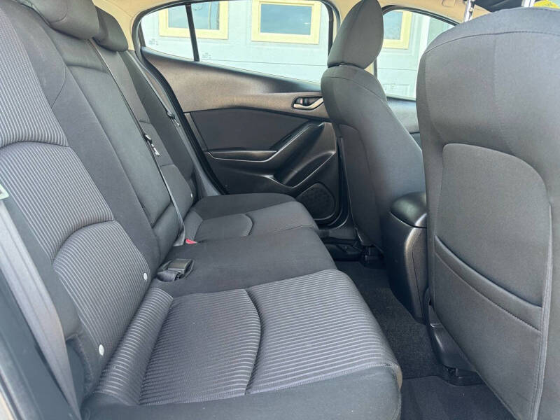 2016 Mazda MAZDA3 i Touring