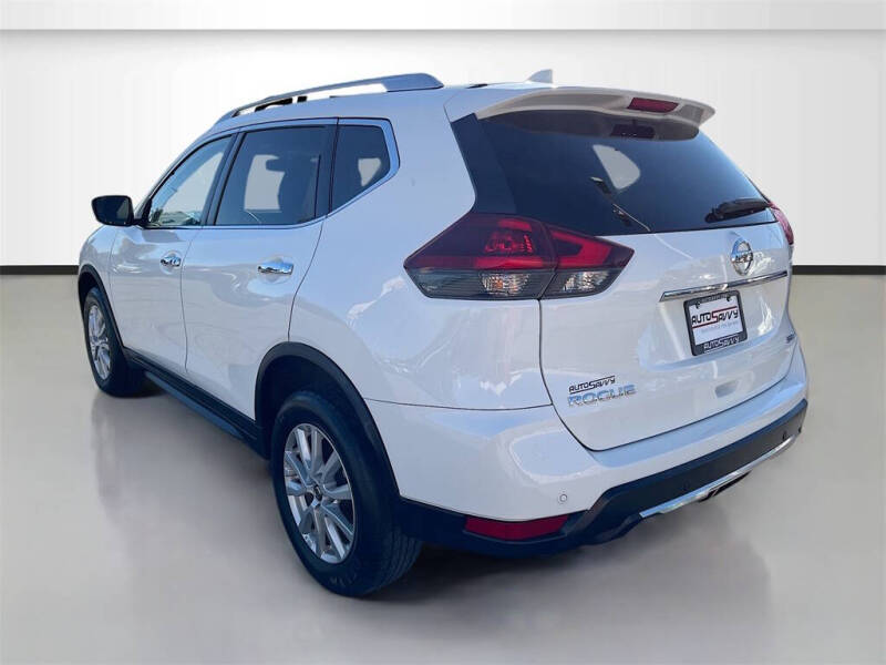 2020 Nissan Rogue SV