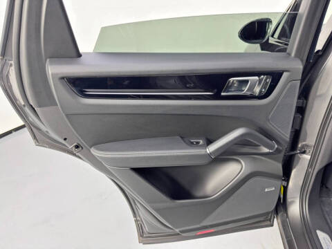 2023 Porsche Cayenne