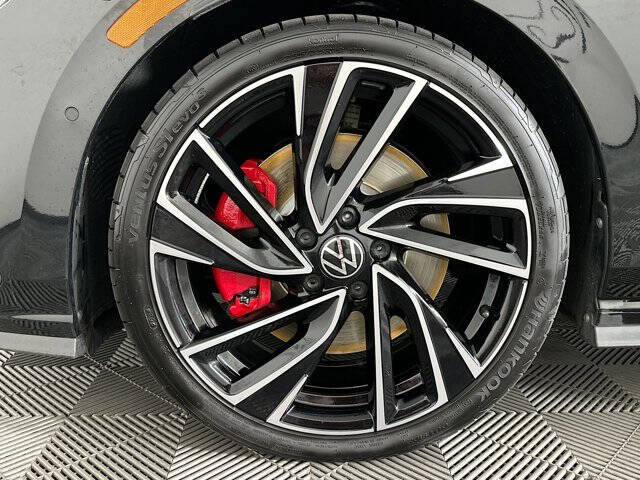 2024 Volkswagen Golf GTI Autobahn