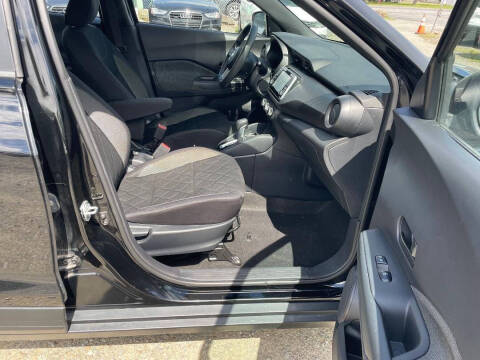2020 Nissan Kicks S