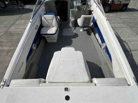 2008 Bayliner 210 Discovery